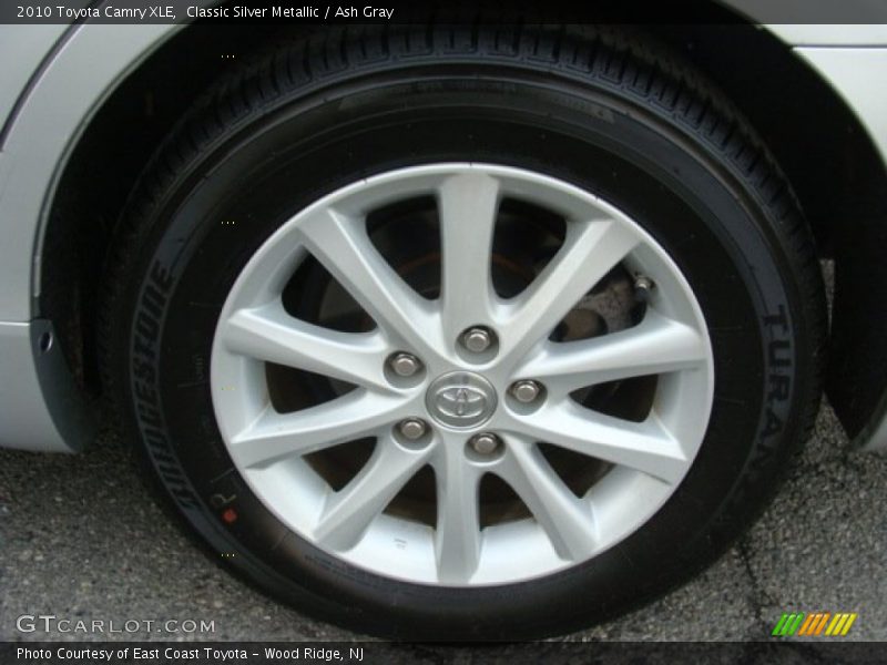 Classic Silver Metallic / Ash Gray 2010 Toyota Camry XLE