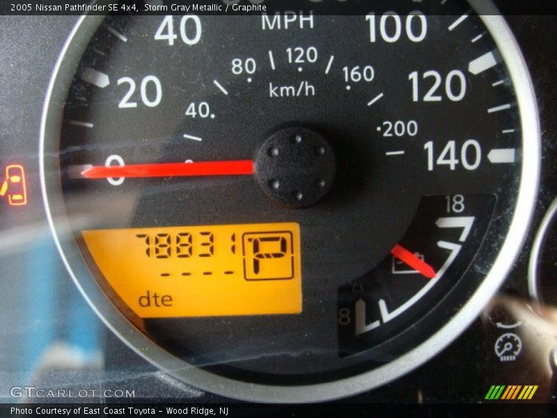 Storm Gray Metallic / Graphite 2005 Nissan Pathfinder SE 4x4