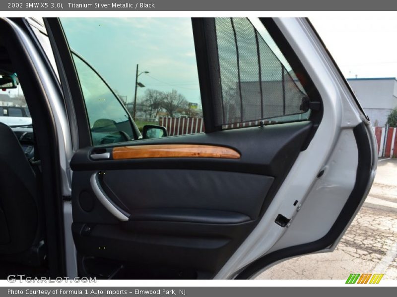 Titanium Silver Metallic / Black 2002 BMW X5 3.0i