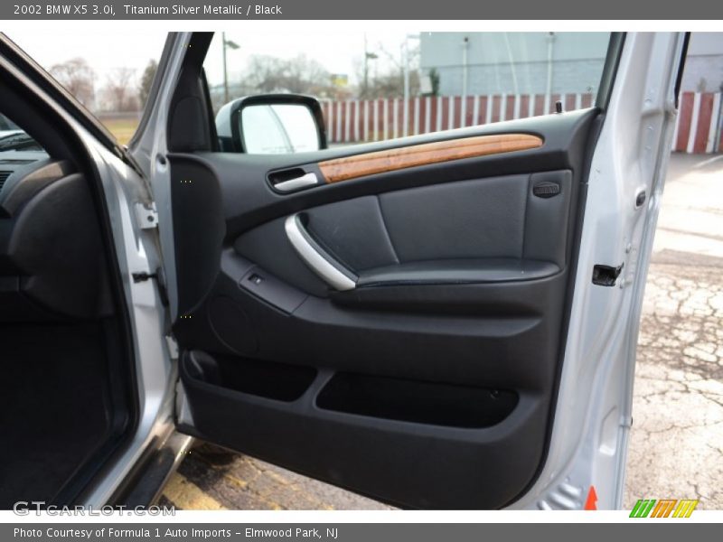 Titanium Silver Metallic / Black 2002 BMW X5 3.0i