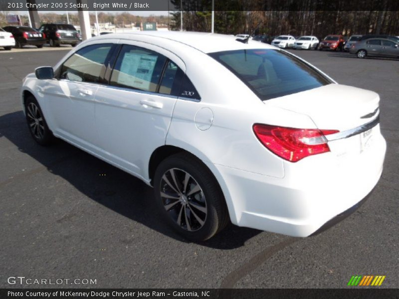 Bright White / Black 2013 Chrysler 200 S Sedan