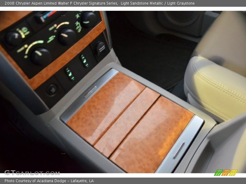 Light Sandstone Metallic / Light Graystone 2008 Chrysler Aspen Limited Walter P Chrysler Signature Series