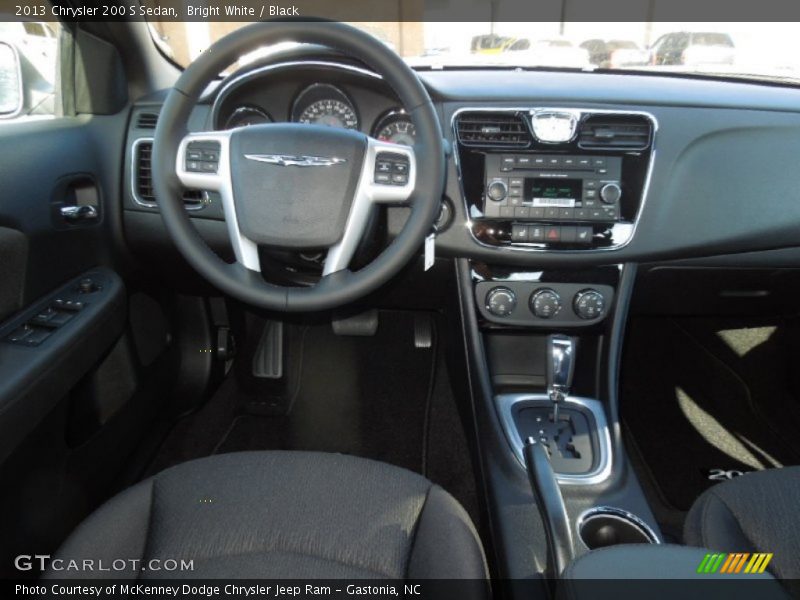 Bright White / Black 2013 Chrysler 200 S Sedan