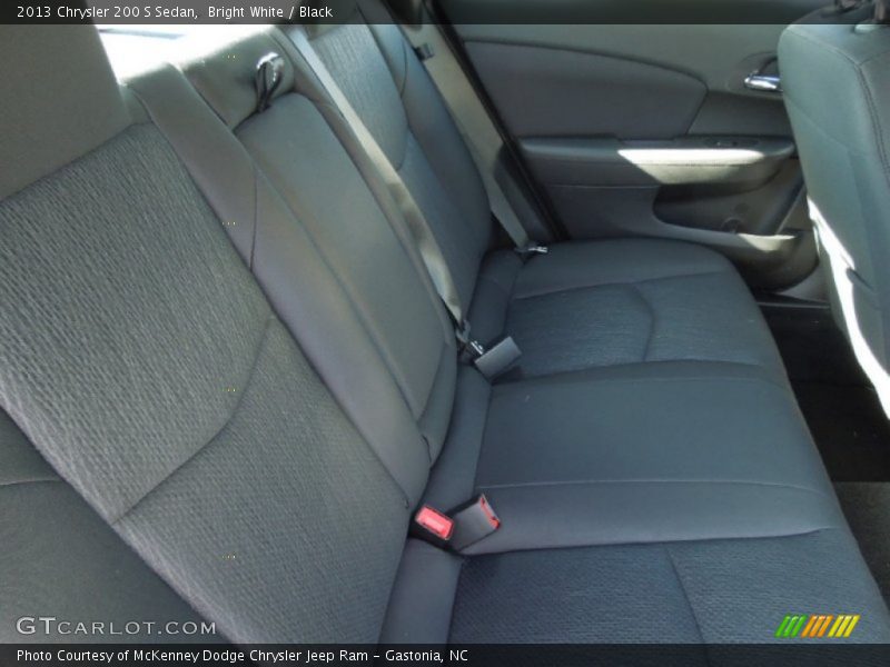 Bright White / Black 2013 Chrysler 200 S Sedan