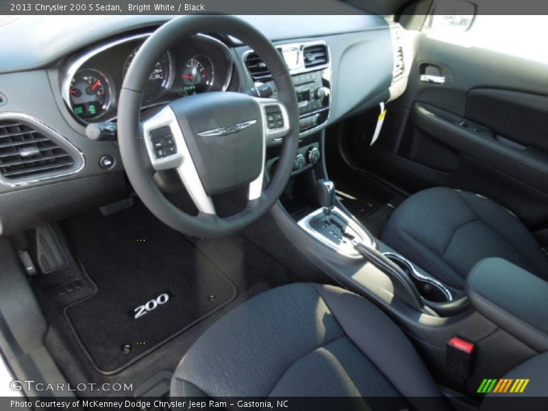 Bright White / Black 2013 Chrysler 200 S Sedan