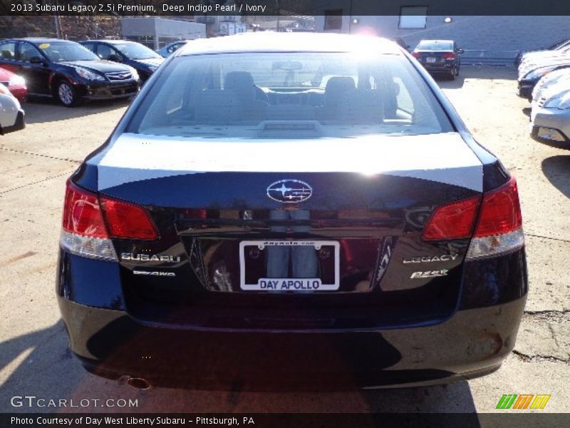 Deep Indigo Pearl / Ivory 2013 Subaru Legacy 2.5i Premium