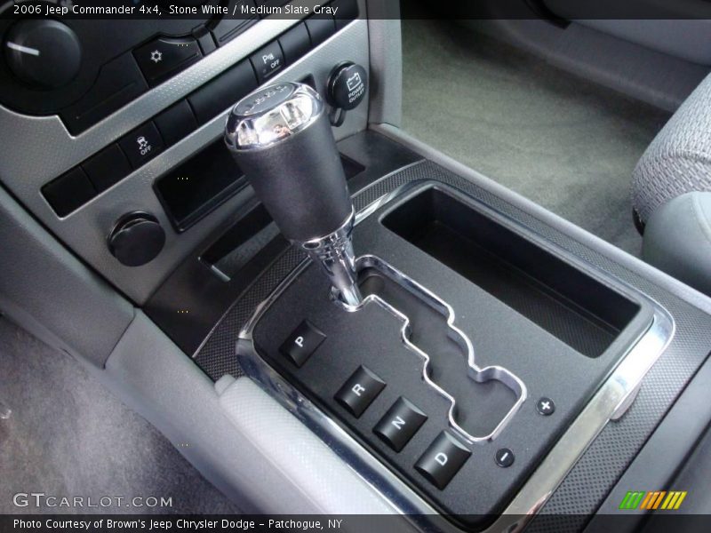 Stone White / Medium Slate Gray 2006 Jeep Commander 4x4