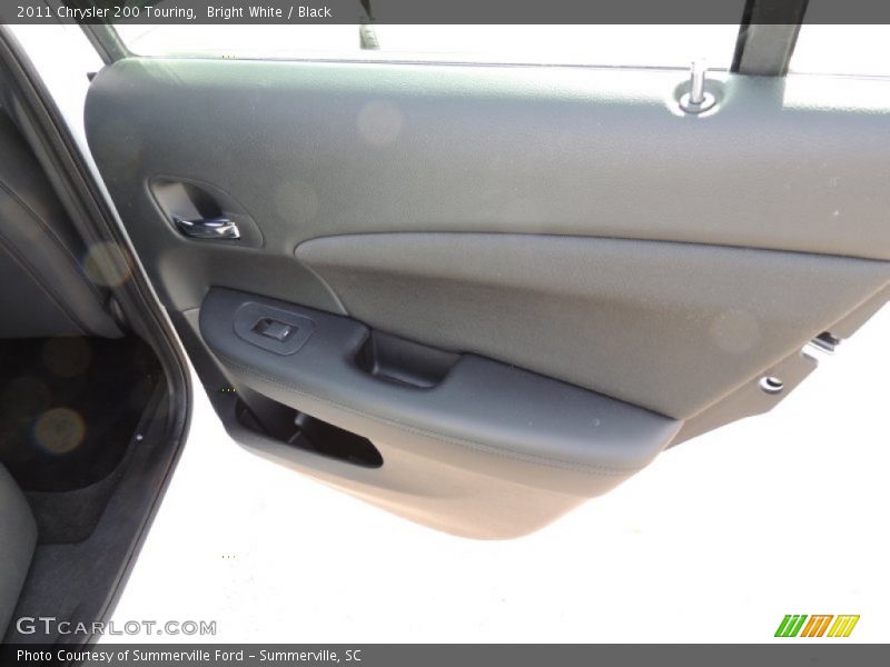 Bright White / Black 2011 Chrysler 200 Touring