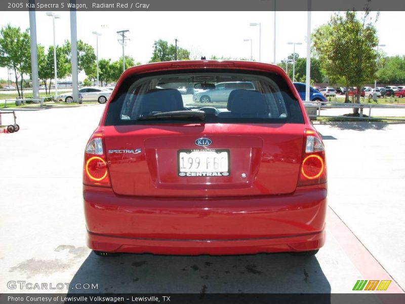 Radiant Red / Gray 2005 Kia Spectra 5 Wagon