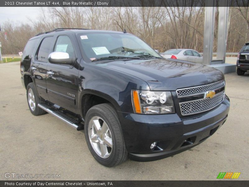 Front 3/4 View of 2013 Tahoe LT 4x4