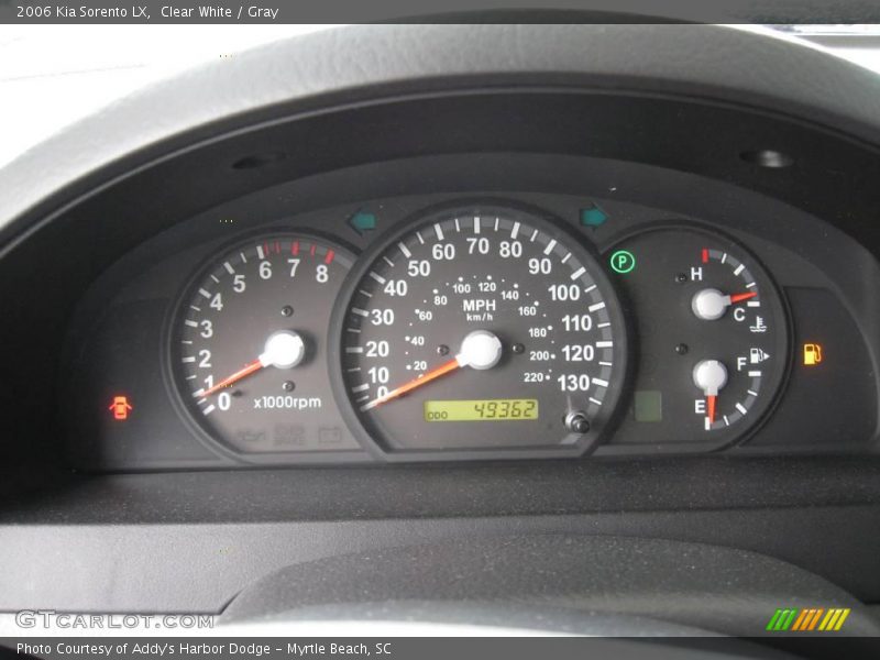Clear White / Gray 2006 Kia Sorento LX