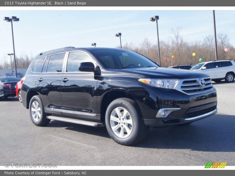 Black / Sand Beige 2013 Toyota Highlander SE