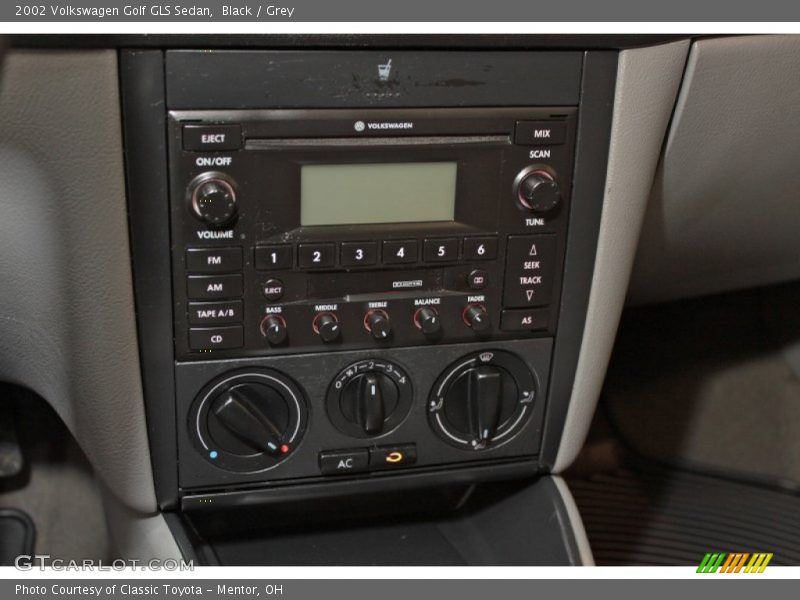 Black / Grey 2002 Volkswagen Golf GLS Sedan