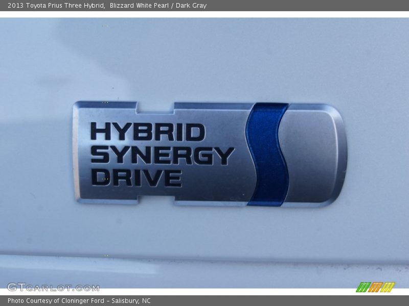 Blizzard White Pearl / Dark Gray 2013 Toyota Prius Three Hybrid