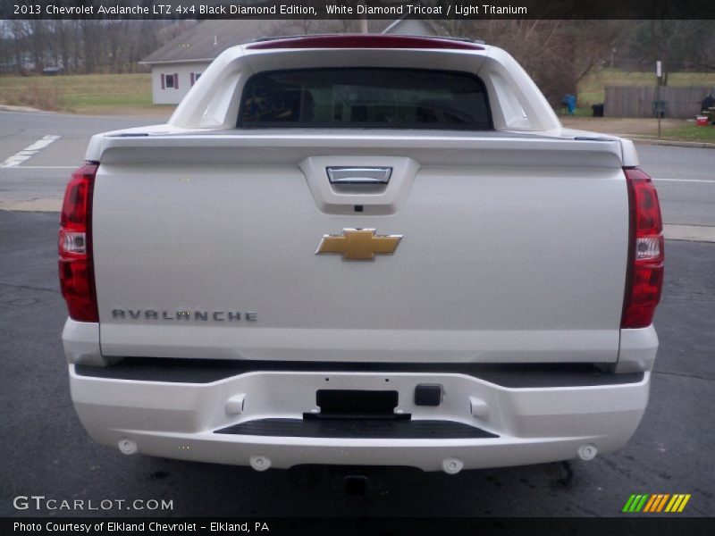 White Diamond Tricoat / Light Titanium 2013 Chevrolet Avalanche LTZ 4x4 Black Diamond Edition
