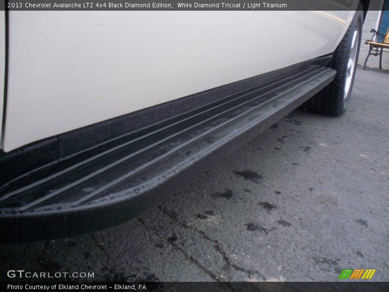 White Diamond Tricoat / Light Titanium 2013 Chevrolet Avalanche LTZ 4x4 Black Diamond Edition