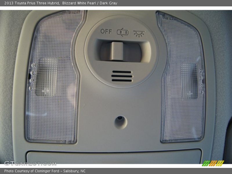 Blizzard White Pearl / Dark Gray 2013 Toyota Prius Three Hybrid