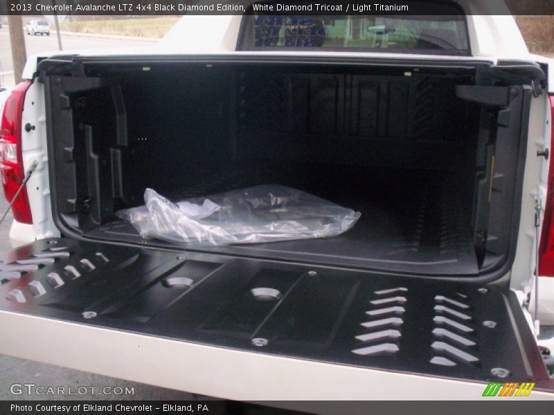 White Diamond Tricoat / Light Titanium 2013 Chevrolet Avalanche LTZ 4x4 Black Diamond Edition