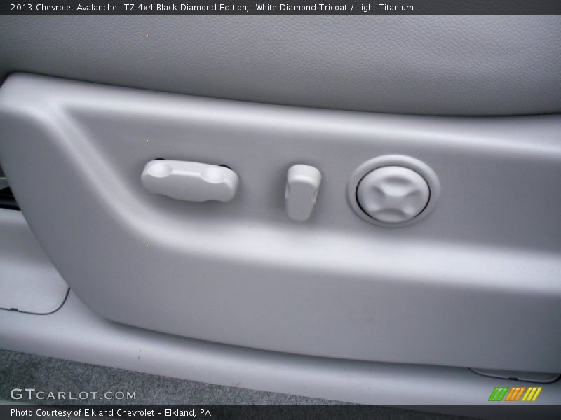 White Diamond Tricoat / Light Titanium 2013 Chevrolet Avalanche LTZ 4x4 Black Diamond Edition