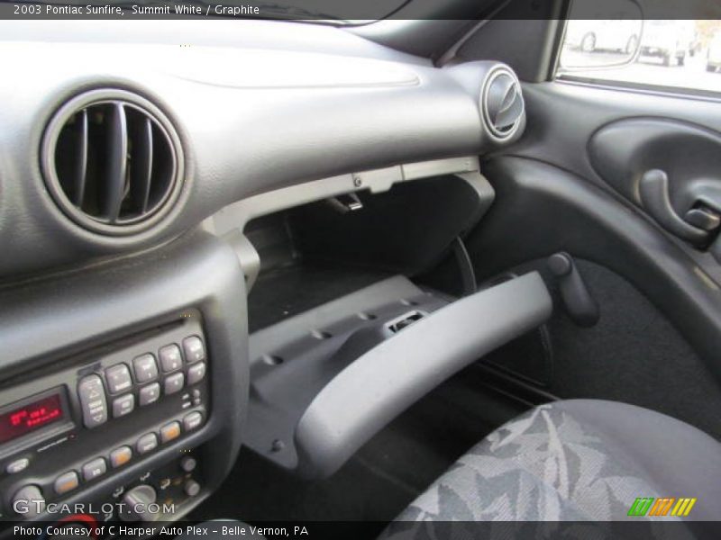 Summit White / Graphite 2003 Pontiac Sunfire