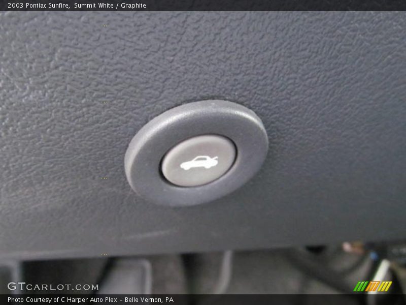 Summit White / Graphite 2003 Pontiac Sunfire