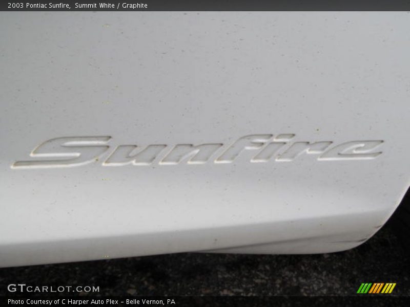 Summit White / Graphite 2003 Pontiac Sunfire