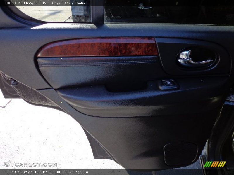 Onyx Black / Ebony 2005 GMC Envoy SLT 4x4