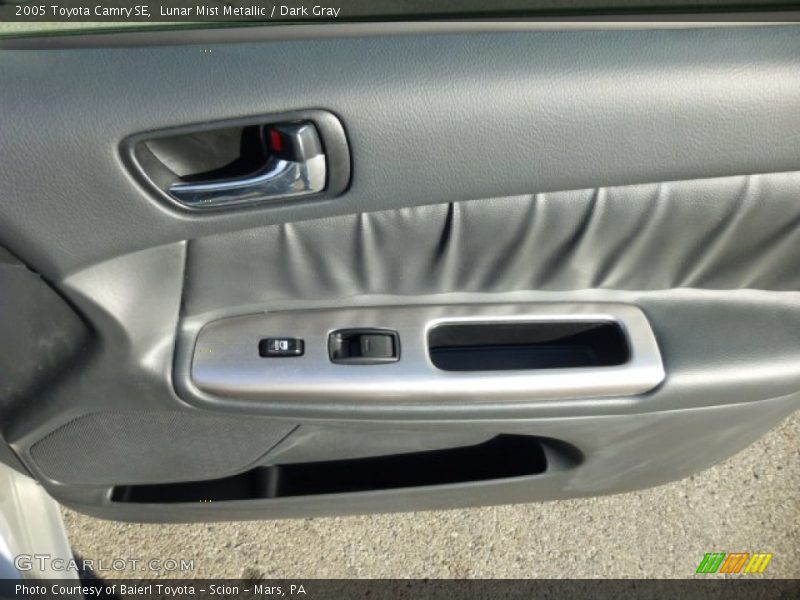 Lunar Mist Metallic / Dark Gray 2005 Toyota Camry SE