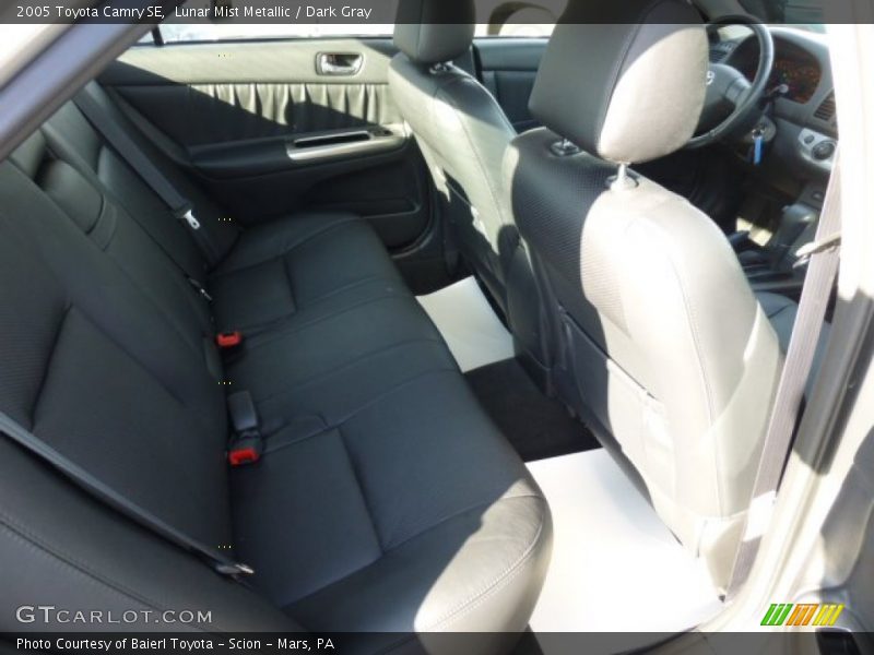 Lunar Mist Metallic / Dark Gray 2005 Toyota Camry SE