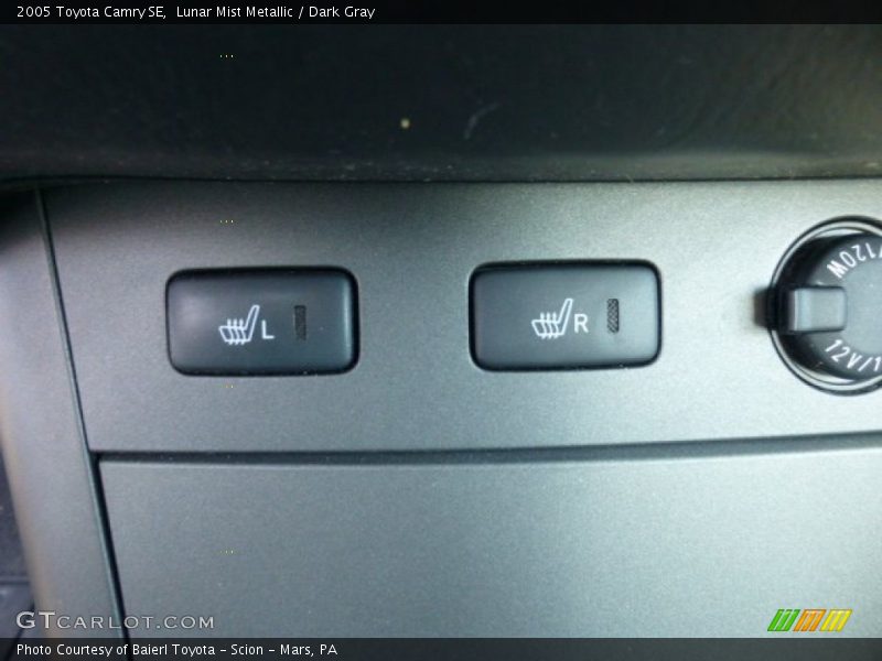 Lunar Mist Metallic / Dark Gray 2005 Toyota Camry SE