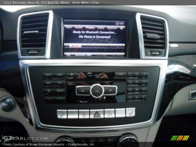 Controls of 2013 ML 350 BlueTEC 4Matic