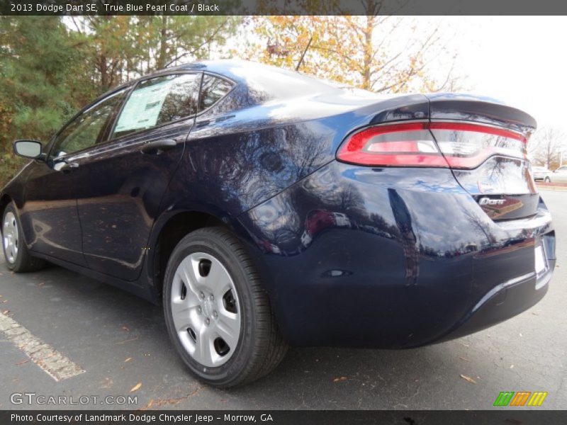 True Blue Pearl Coat / Black 2013 Dodge Dart SE