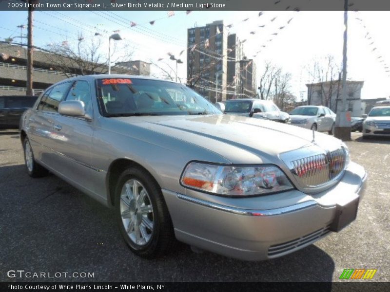 Silver Birch Metallic / Medium Light Stone 2009 Lincoln Town Car Signature L