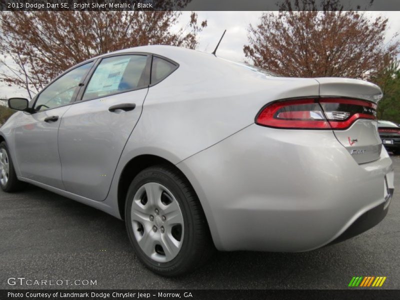Bright Silver Metallic / Black 2013 Dodge Dart SE