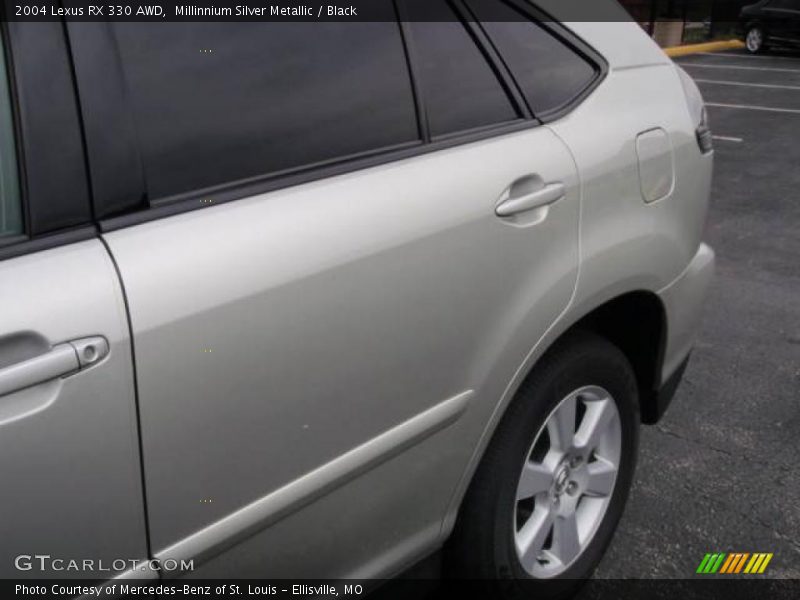 Millinnium Silver Metallic / Black 2004 Lexus RX 330 AWD