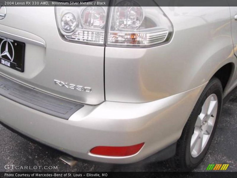 Millinnium Silver Metallic / Black 2004 Lexus RX 330 AWD