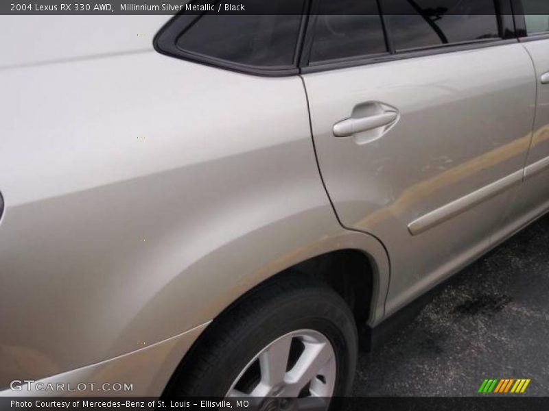 Millinnium Silver Metallic / Black 2004 Lexus RX 330 AWD