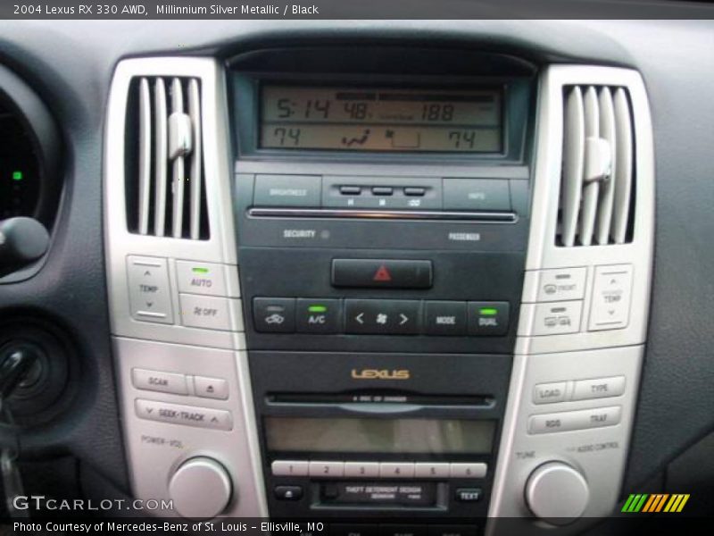 Millinnium Silver Metallic / Black 2004 Lexus RX 330 AWD