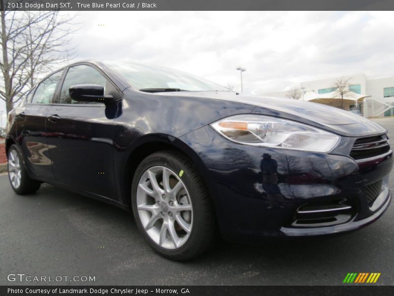 Front 3/4 View of 2013 Dart SXT