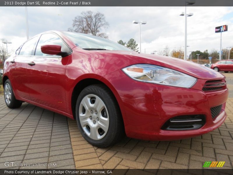 Front 3/4 View of 2013 Dart SE