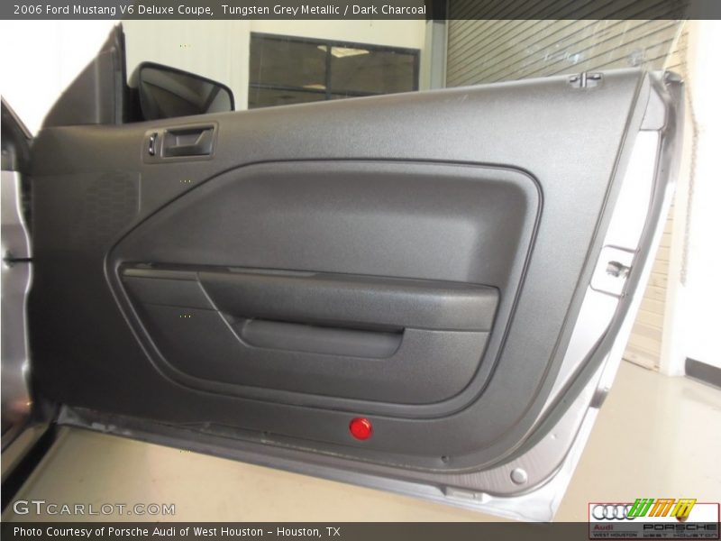 Tungsten Grey Metallic / Dark Charcoal 2006 Ford Mustang V6 Deluxe Coupe