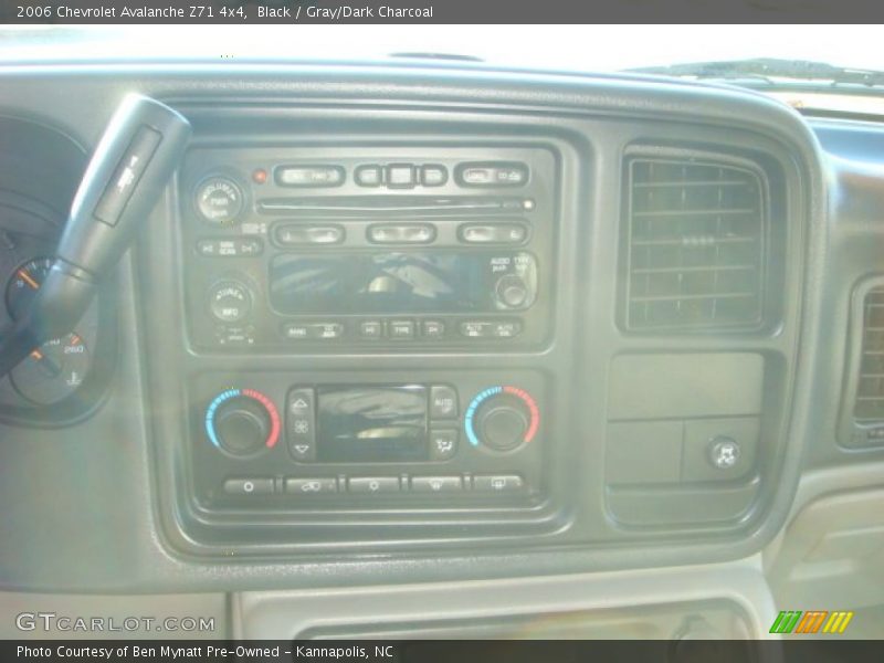 Black / Gray/Dark Charcoal 2006 Chevrolet Avalanche Z71 4x4