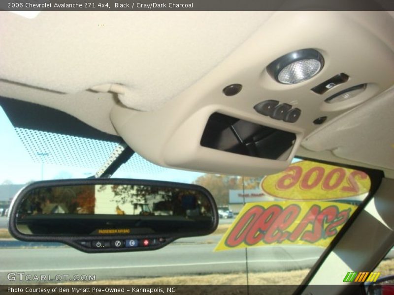 Black / Gray/Dark Charcoal 2006 Chevrolet Avalanche Z71 4x4