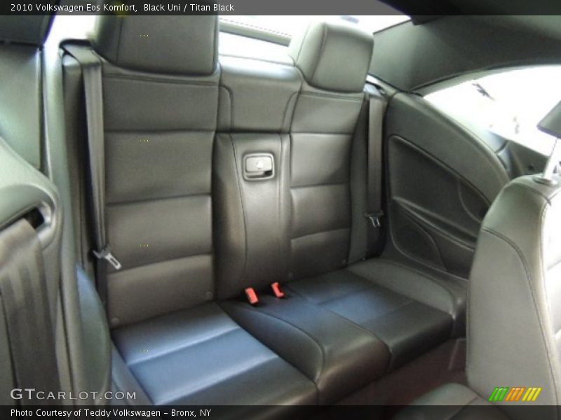 Black Uni / Titan Black 2010 Volkswagen Eos Komfort