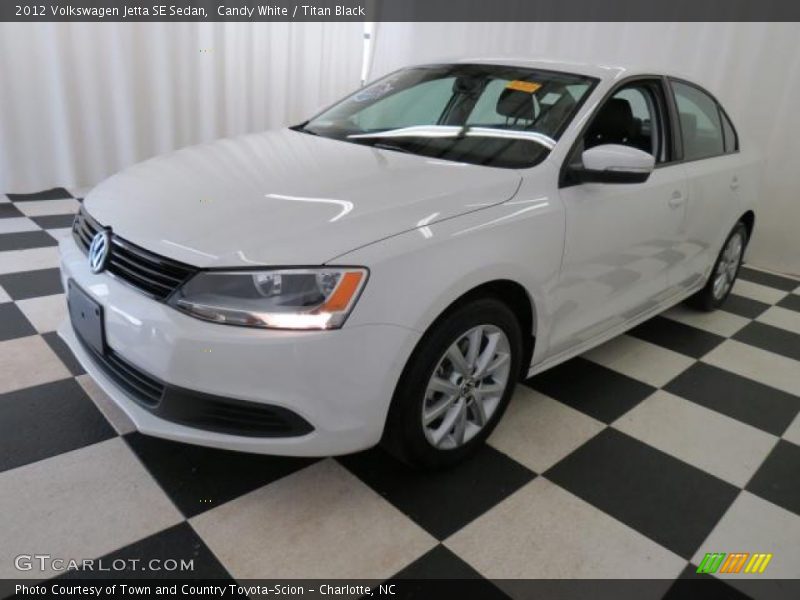 Candy White / Titan Black 2012 Volkswagen Jetta SE Sedan