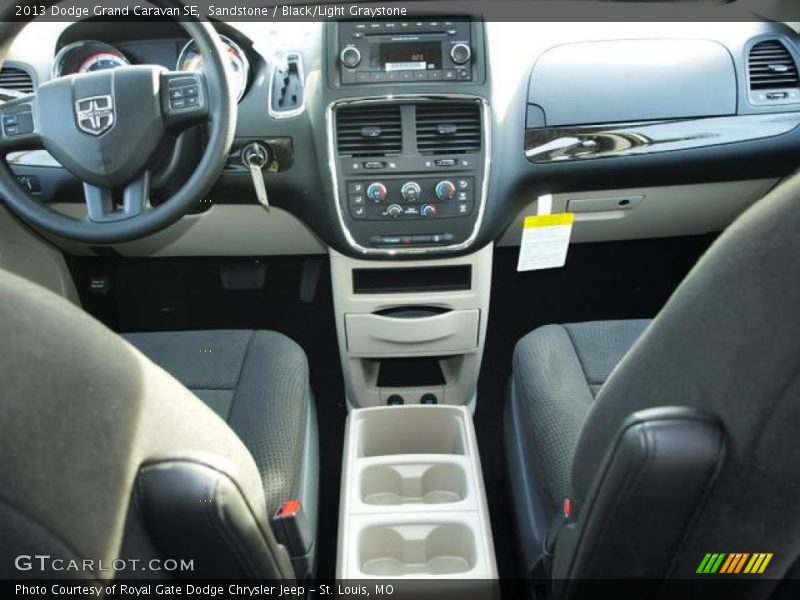 Sandstone / Black/Light Graystone 2013 Dodge Grand Caravan SE