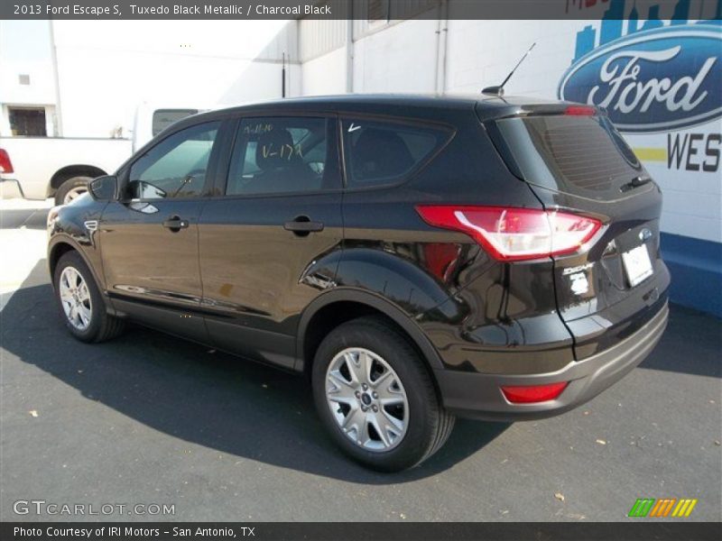 Tuxedo Black Metallic / Charcoal Black 2013 Ford Escape S