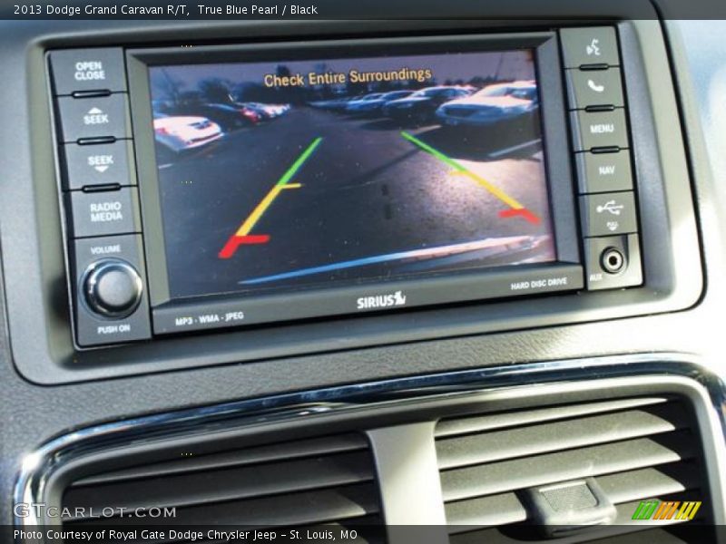 Front 3/4 View of 2013 Grand Caravan R/T