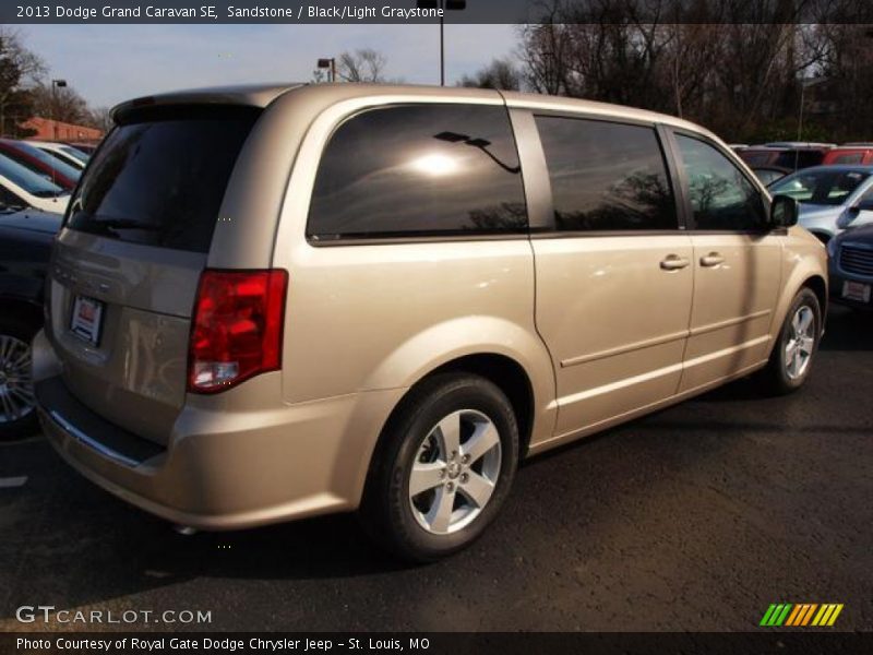 Sandstone / Black/Light Graystone 2013 Dodge Grand Caravan SE