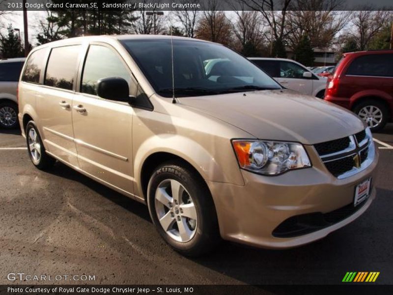 Sandstone / Black/Light Graystone 2013 Dodge Grand Caravan SE
